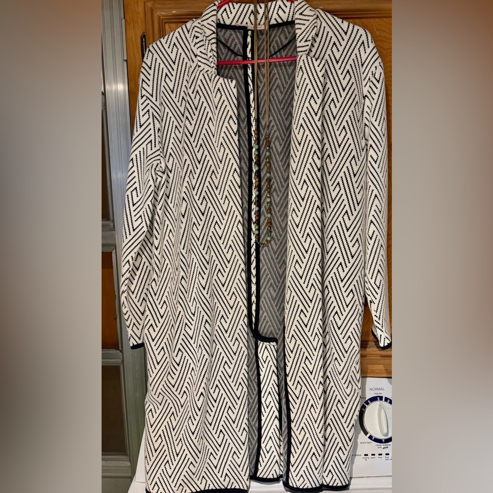 Philosophy Black and White Patterned Knitwear